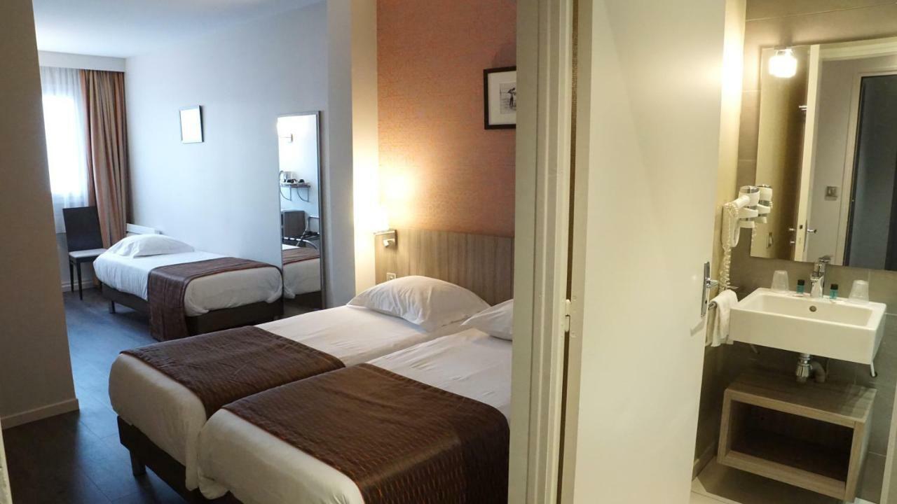 Double Room City View,805128468:JPEG