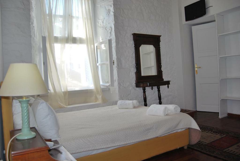 Apartamento de 2 dormitorios con terraza y vistas al mar