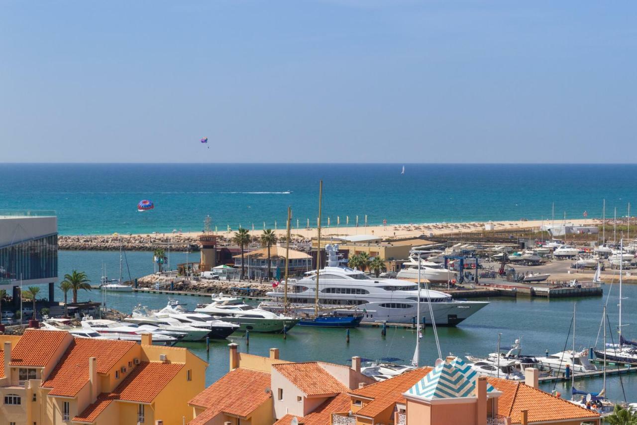 Apartamento de 1 dormitorio con vistas al puerto deportivo