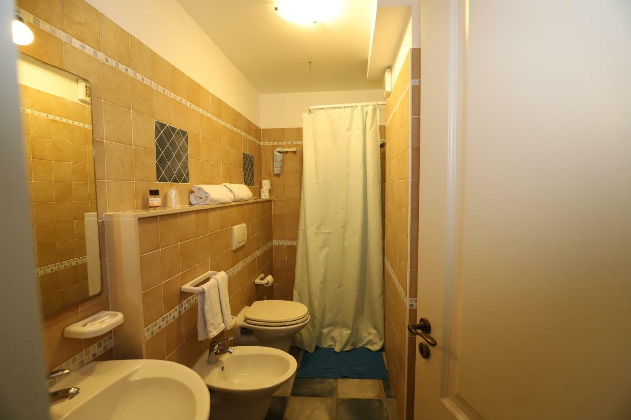 Standard Double Room,806244231:JPEG