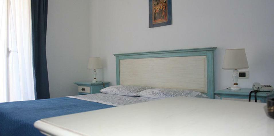 Budget Double Room,806244231:JPEG