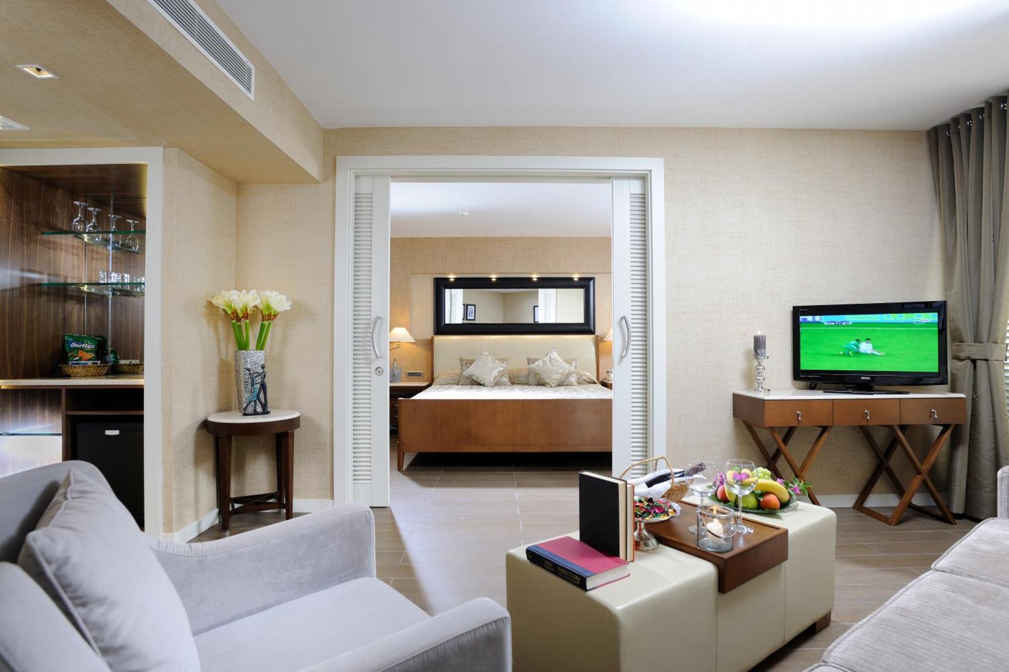 King Suite,1275050068:JPEG