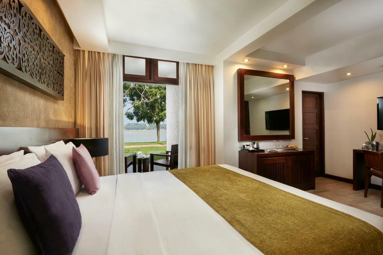 Superior Lagoon View Room