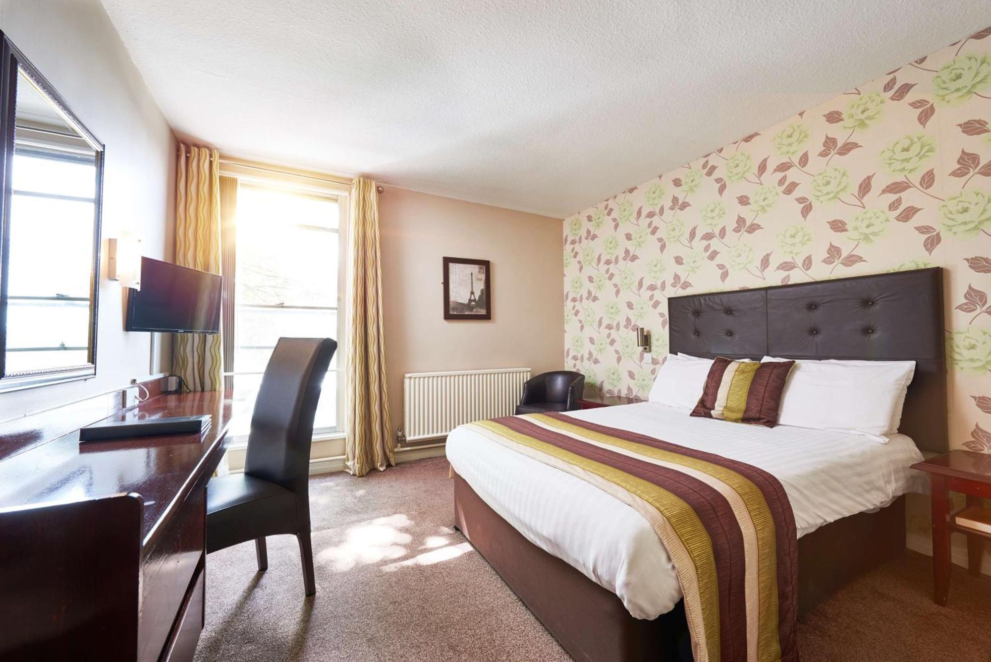 Double Room with Double Bed and View - Non-Smoking