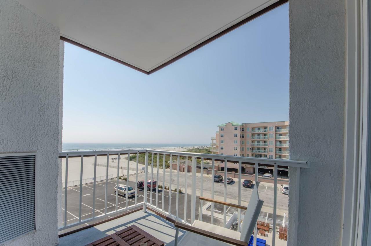 Suite Doble Premium junto a la piscina