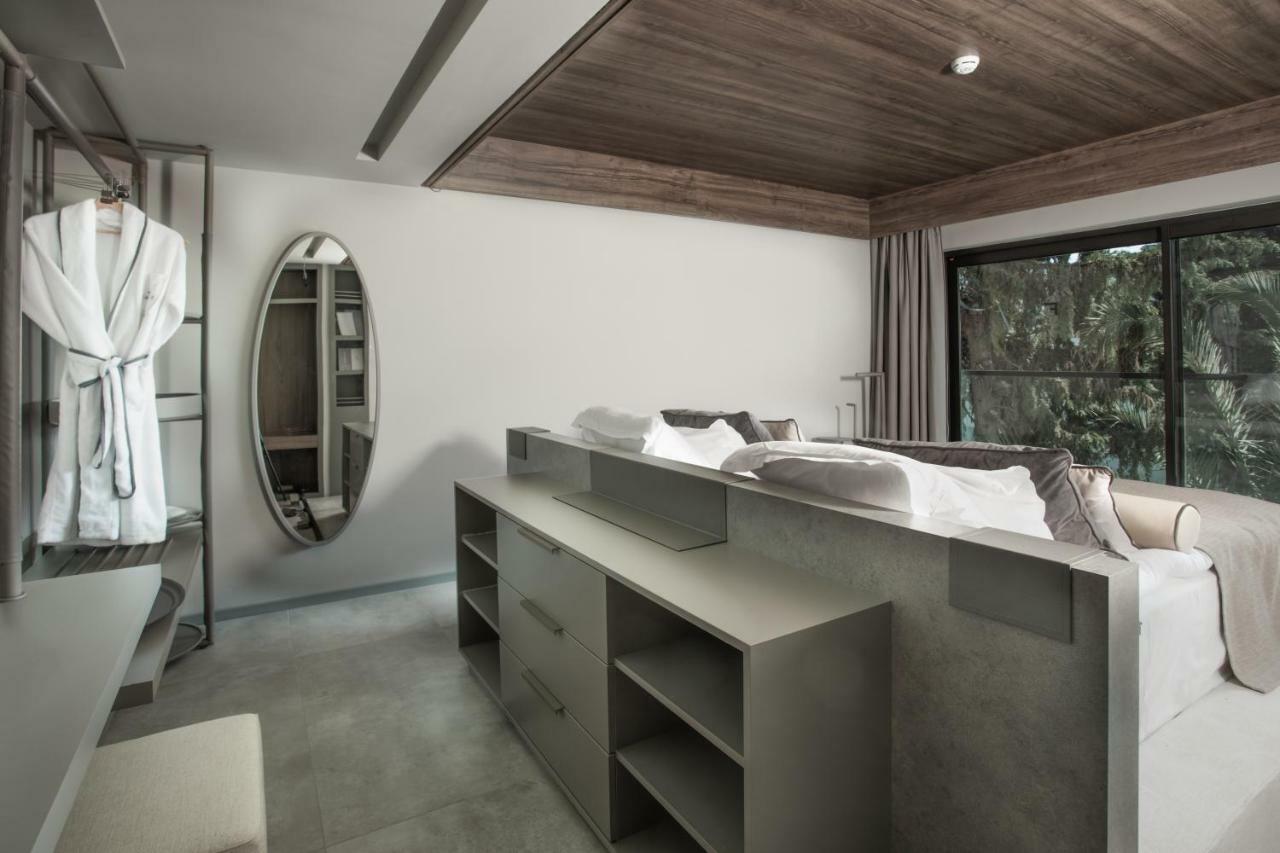 Suite Balcony,1739534780:JPEG