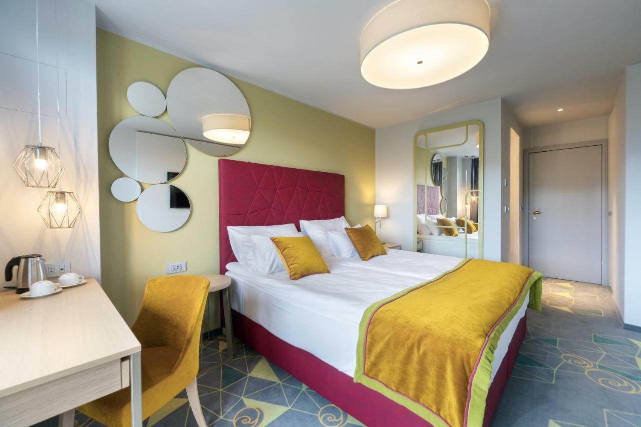 Chambre Double avec Balcon - Côté Lac