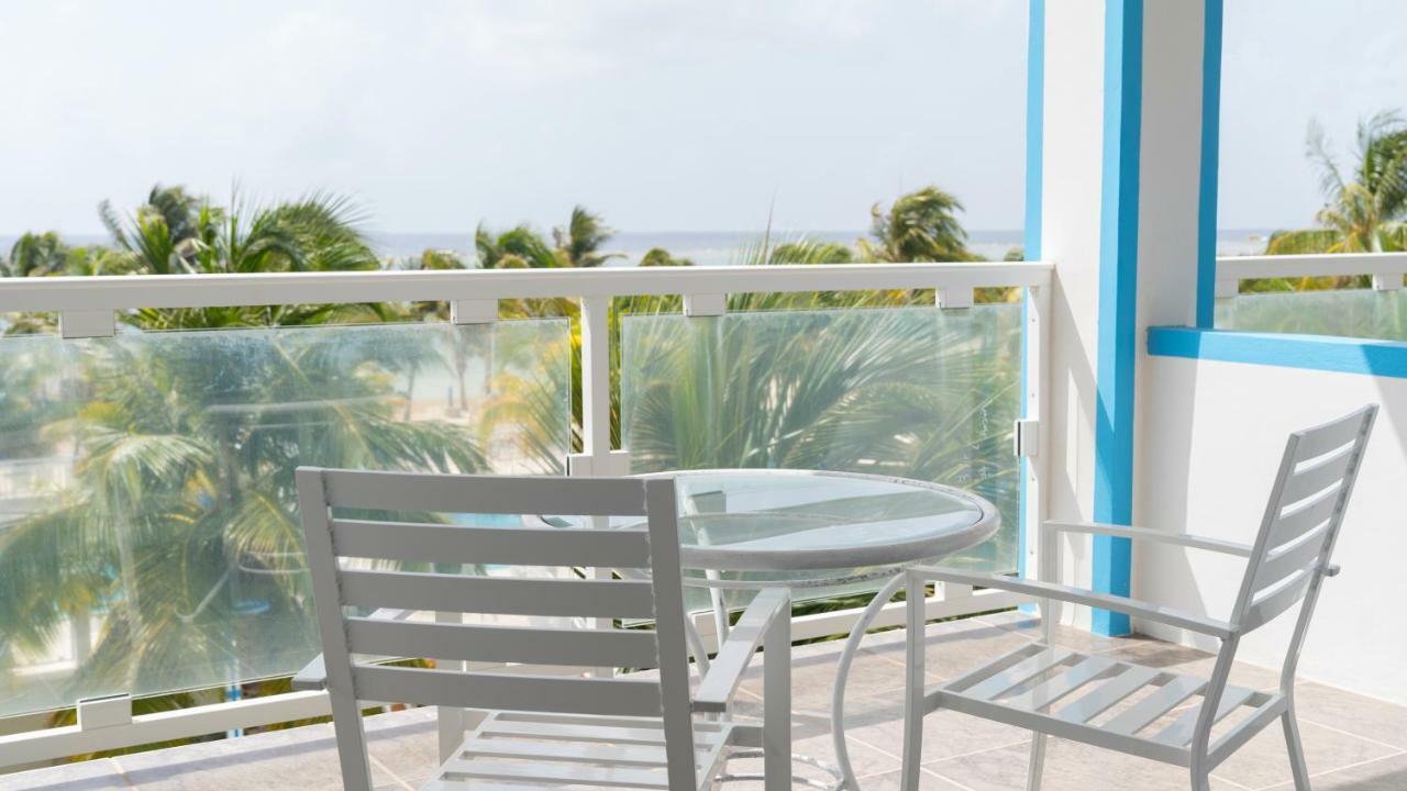 Deluxe Suite with Sea View