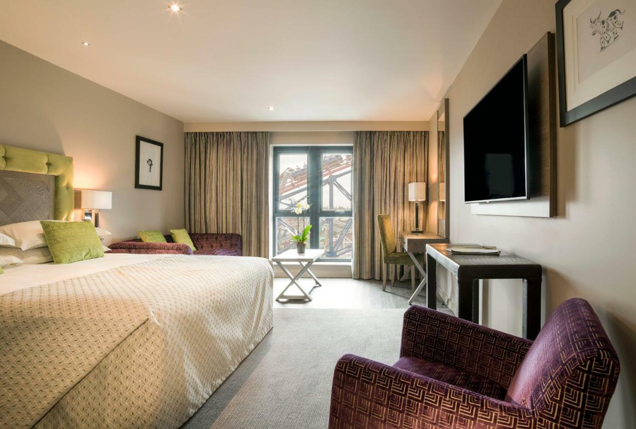 Deluxe King Room with Park View (Adults Only)
