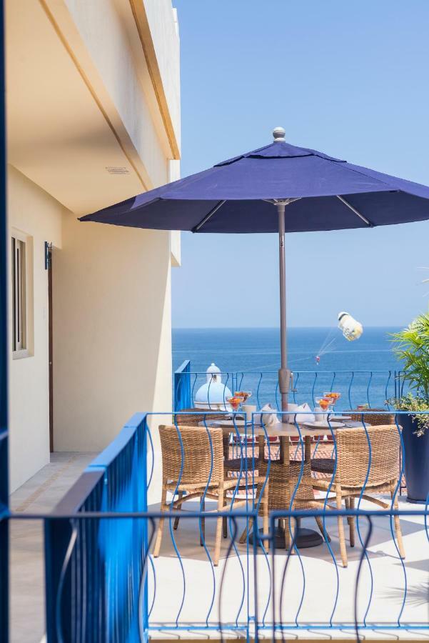 Alojamiento de 1 dormitorio con vistas parciales al mar