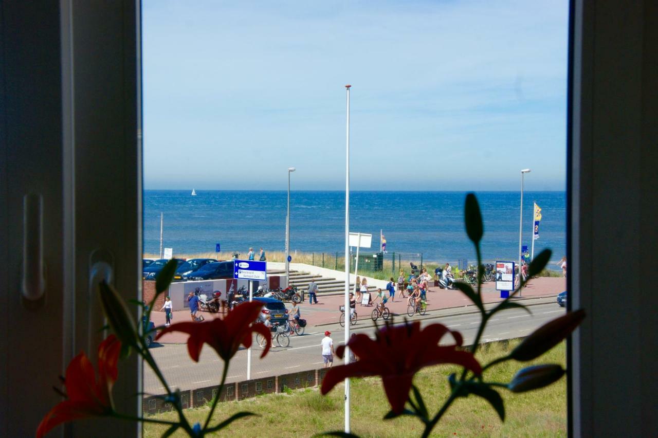Standaard Tweepersoonskamer met 2 Aparte Bedden en Uitzicht op Zee