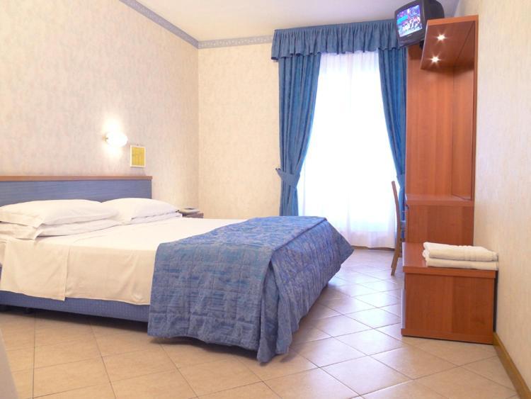 Comfort Plus Double Room with Terrace and Lake View