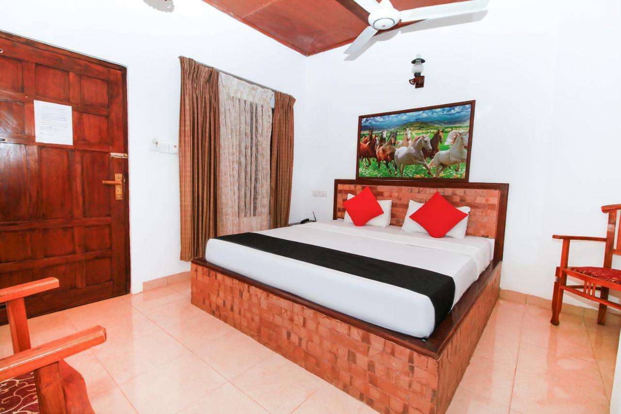 Superior Deluxe Double Room with Pool View