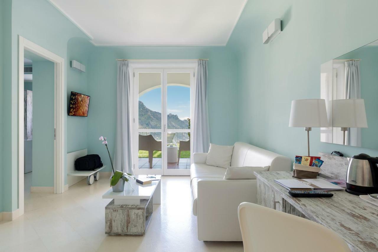 Deluxe Suite met Uitzicht op Zee