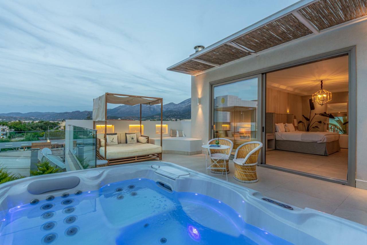 Luxuriöse Veranda-Suite mit Whirlpool-Badewanne