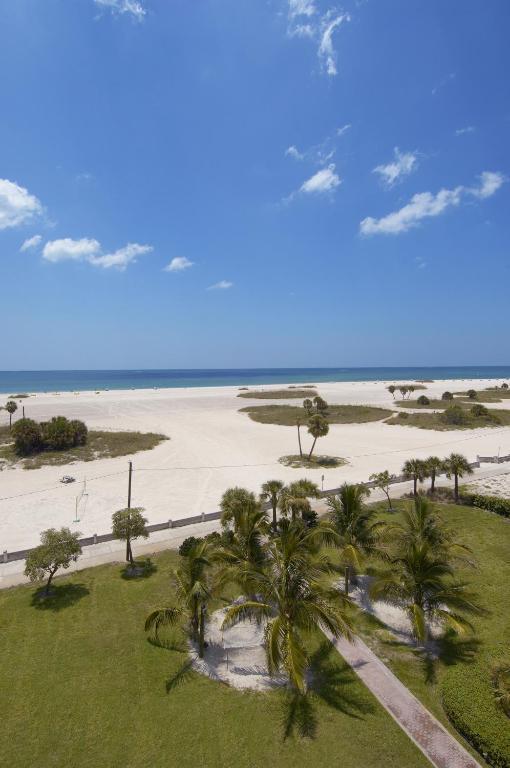 Two-Bedroom Apartment with Private Balcony Ocean View