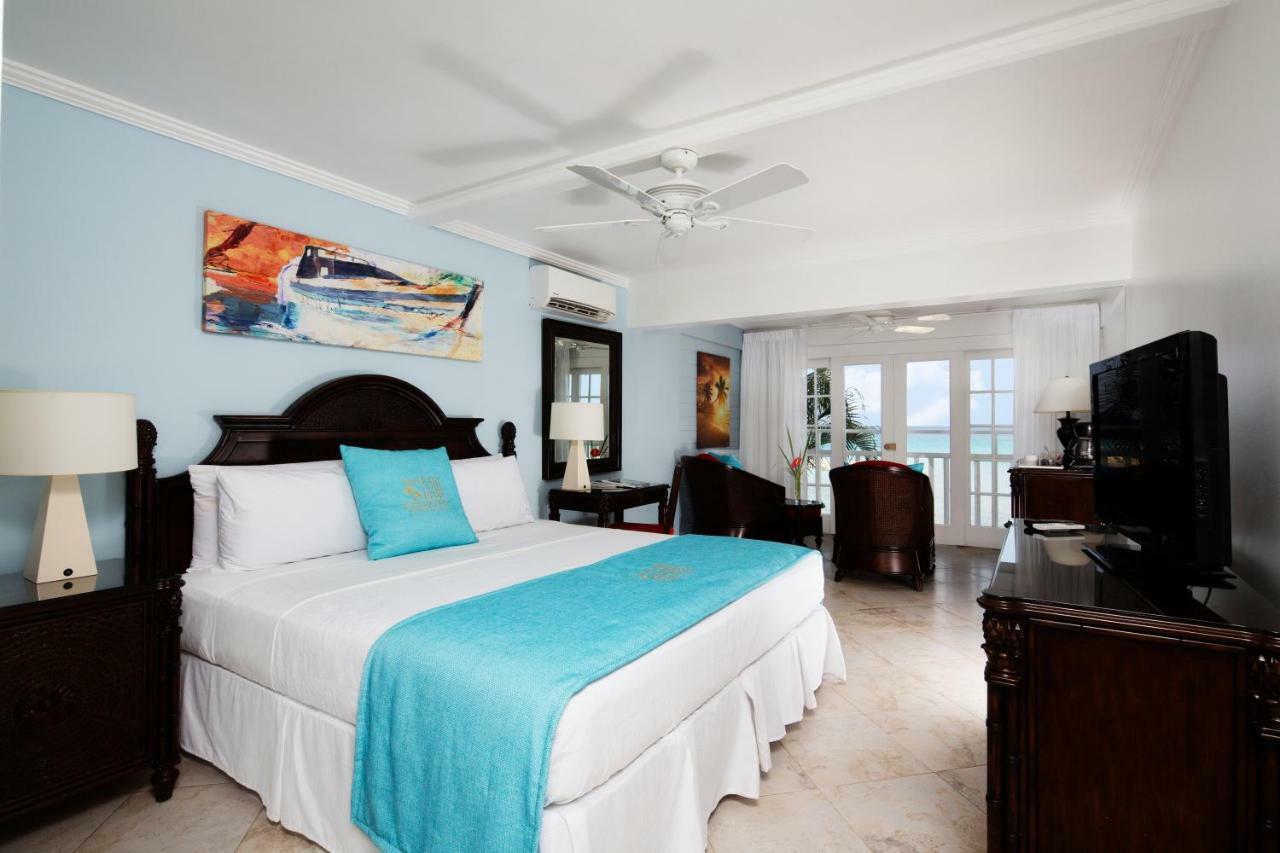 Superior Oceanfront Room