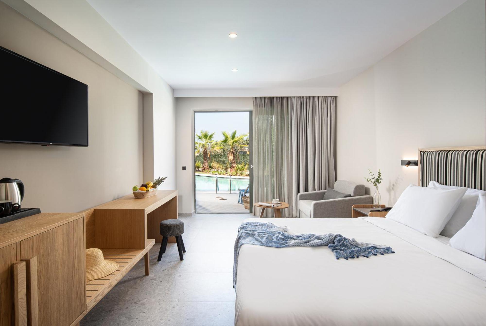 Superior Double Room Shared Pool,978094468:JPEG