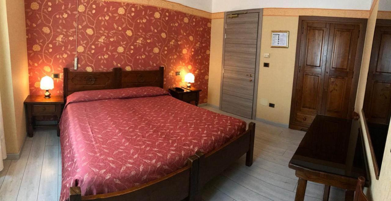 Standard Double or Twin Room,1378931714:JPEG