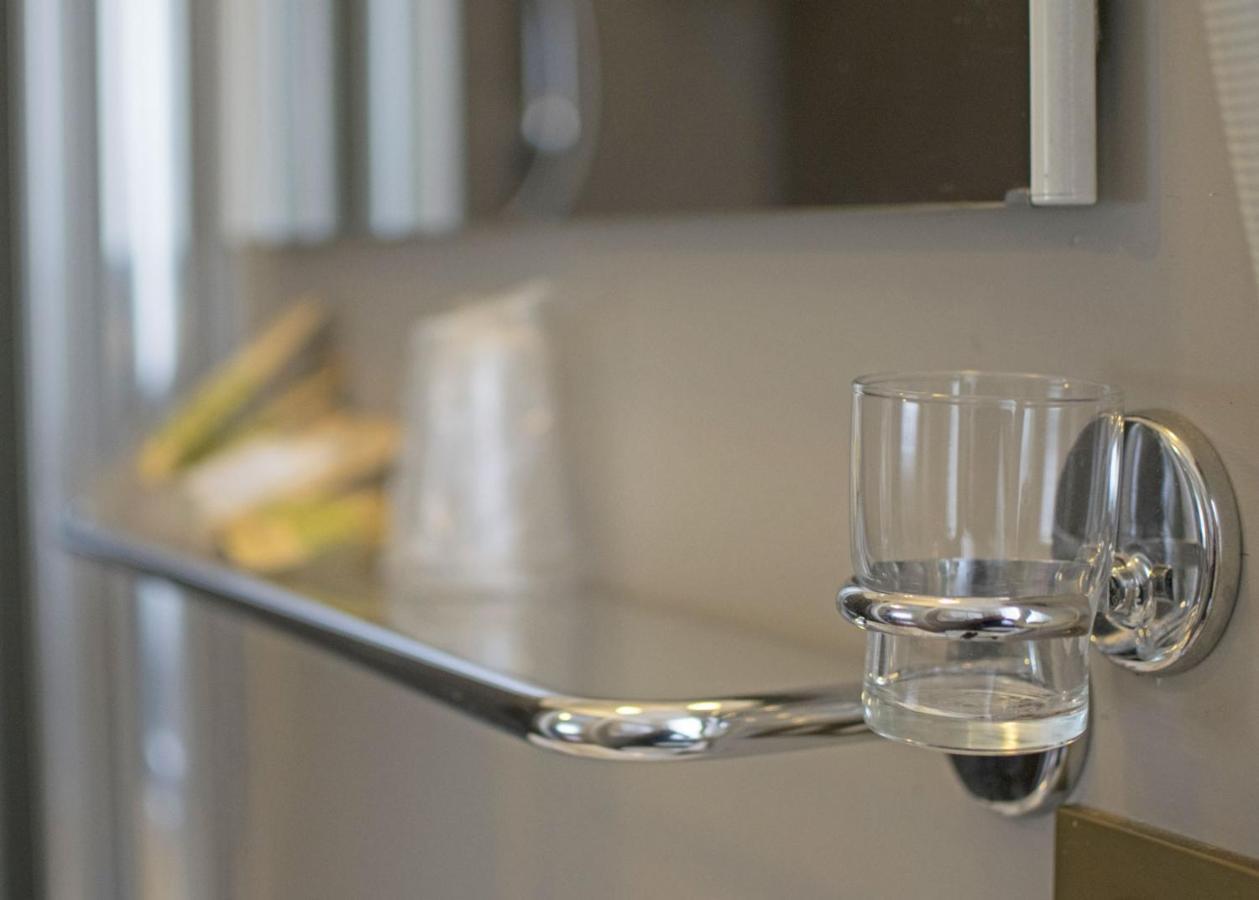 Camera Doppia con Letti Singoli con Bagno
