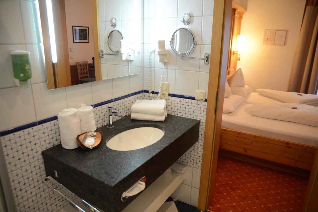 Budget Double Room,1765797387:JPEG