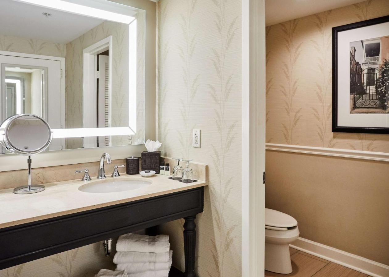 King Room with Accessible Shower - Disability Access