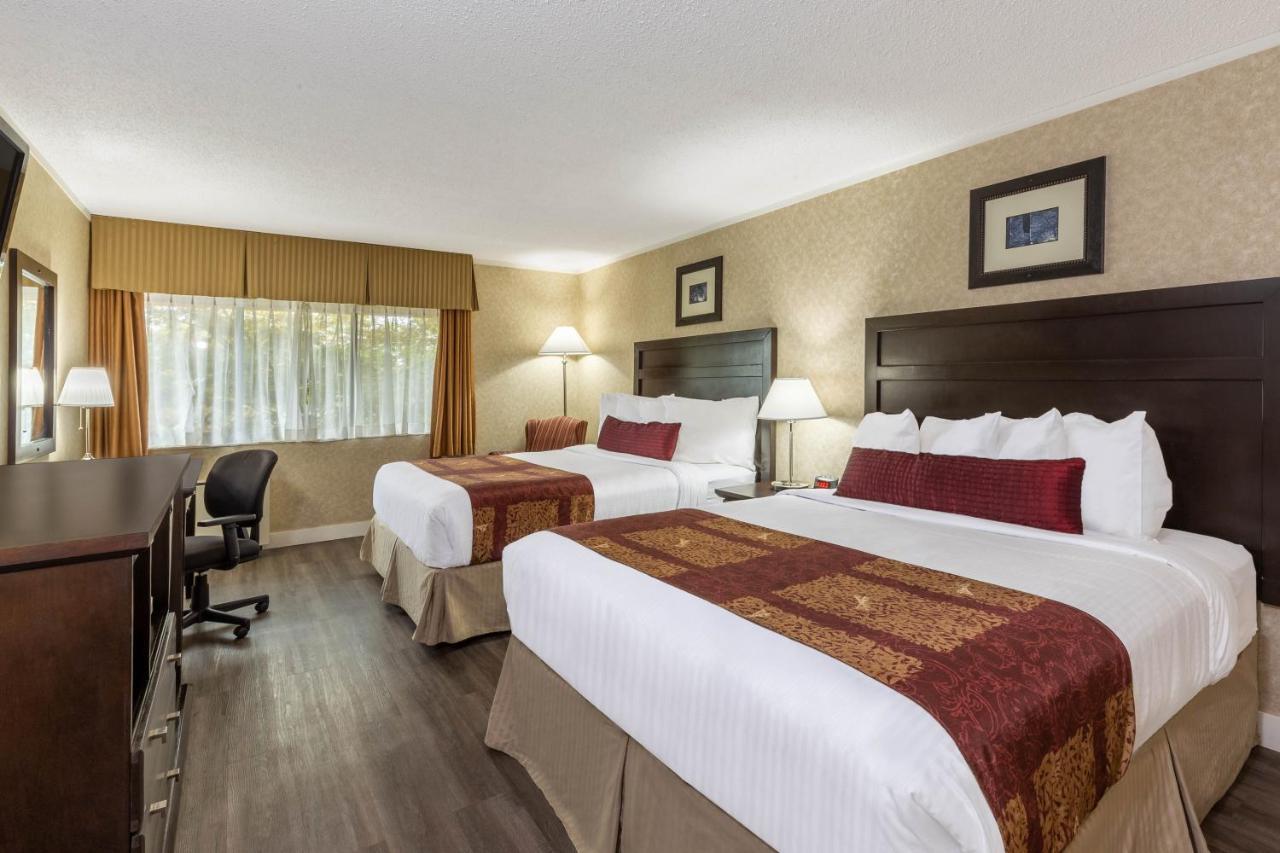 Queen Room with Two Queen Beds - Non-Smoking
