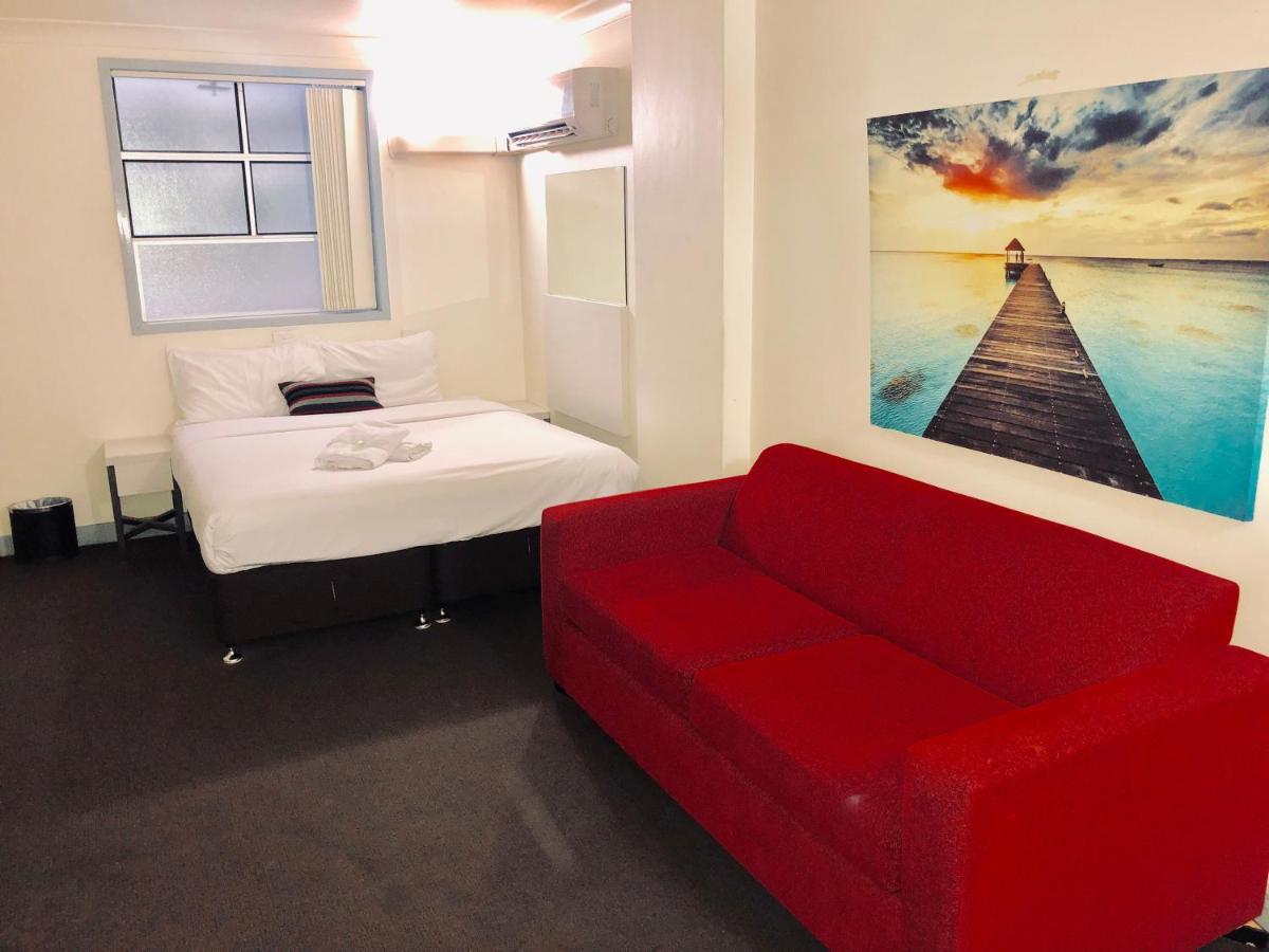Family Room (5 Adults) with Small Bathroom