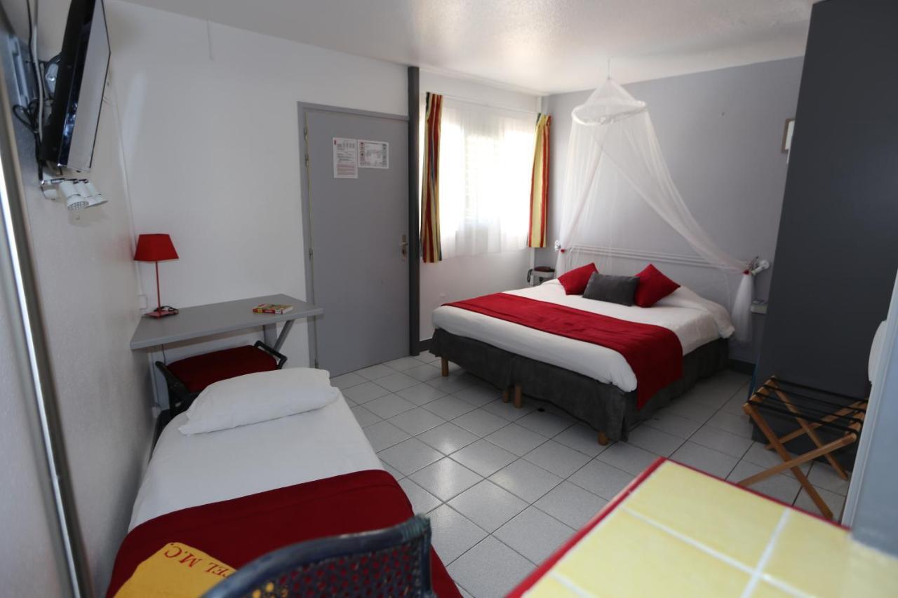 Studio (3 Adults)
