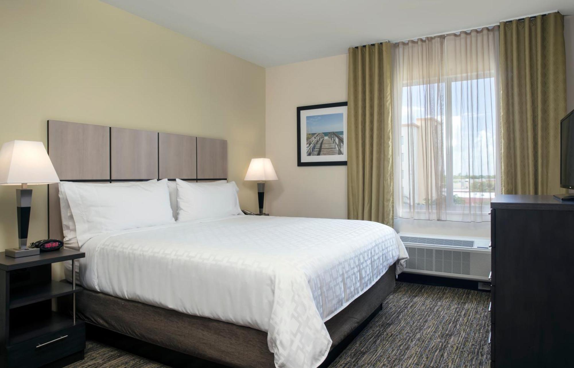 One-Bedroom Suite with Sofa Bed