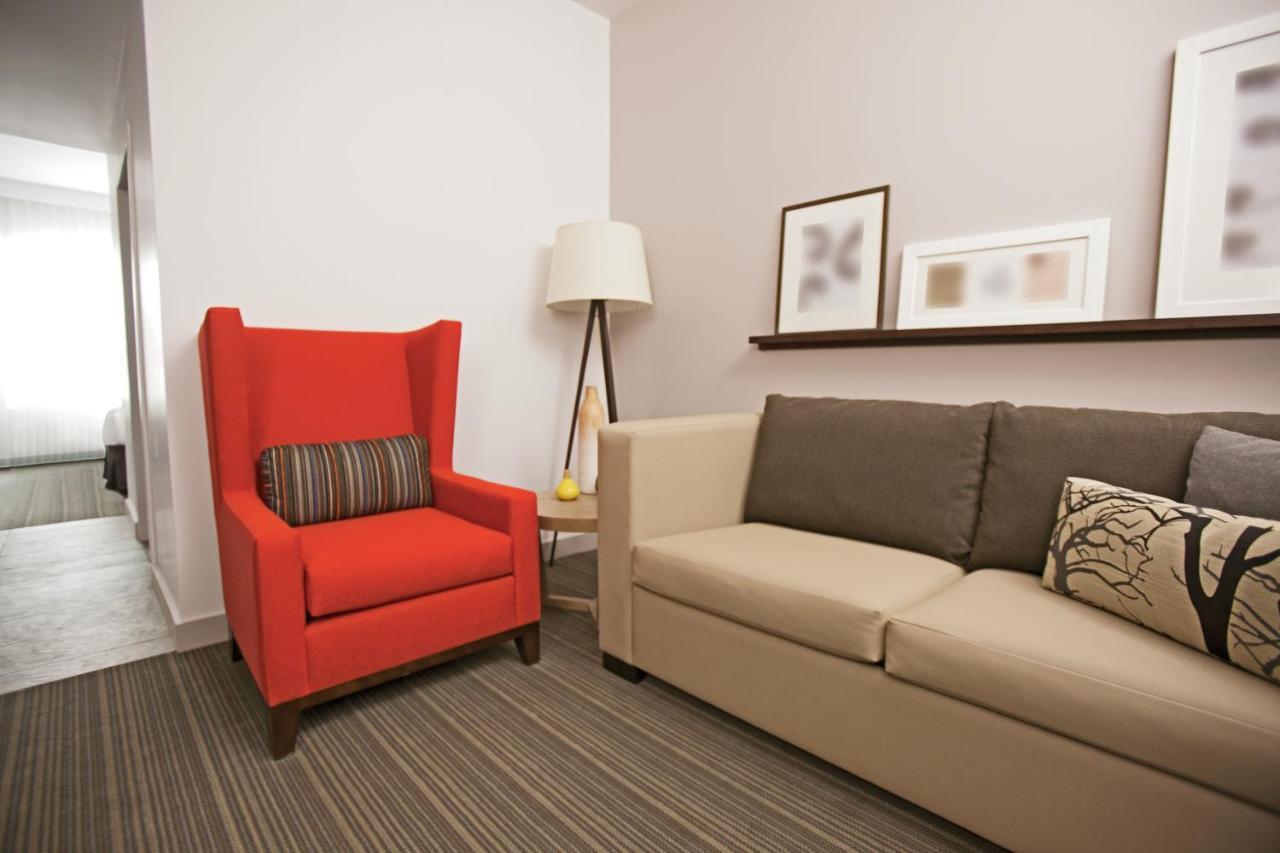 One-Bedroom King Suite Sofa Bed Non-Smoking
