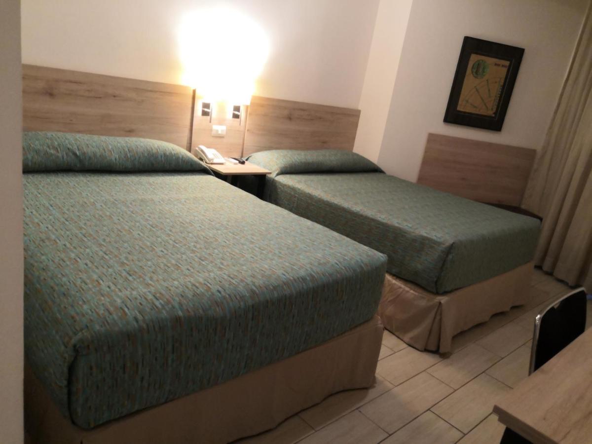 Habitación Doble Estándar con 2 camas dobles