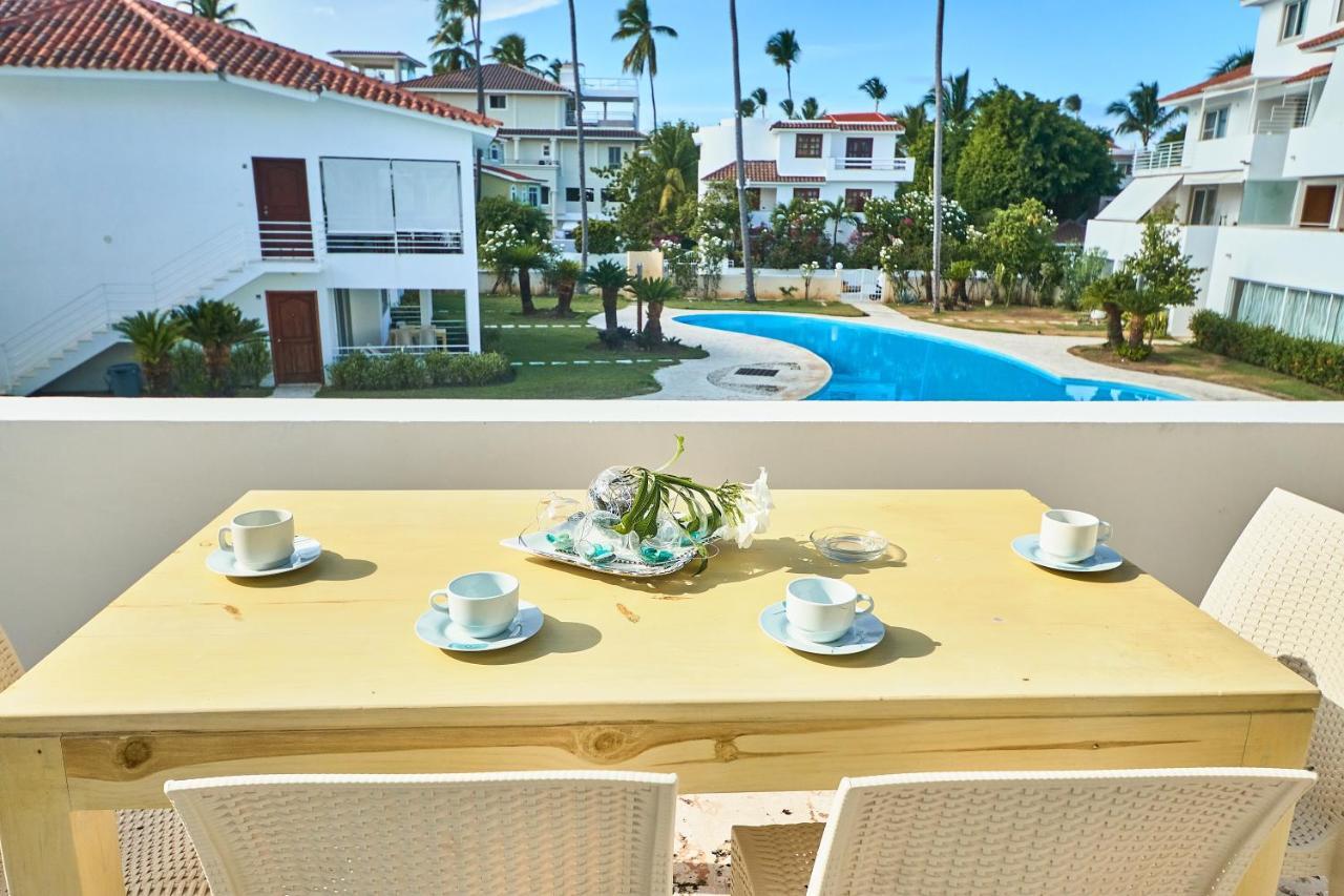 Apartamento con vistas a la piscina