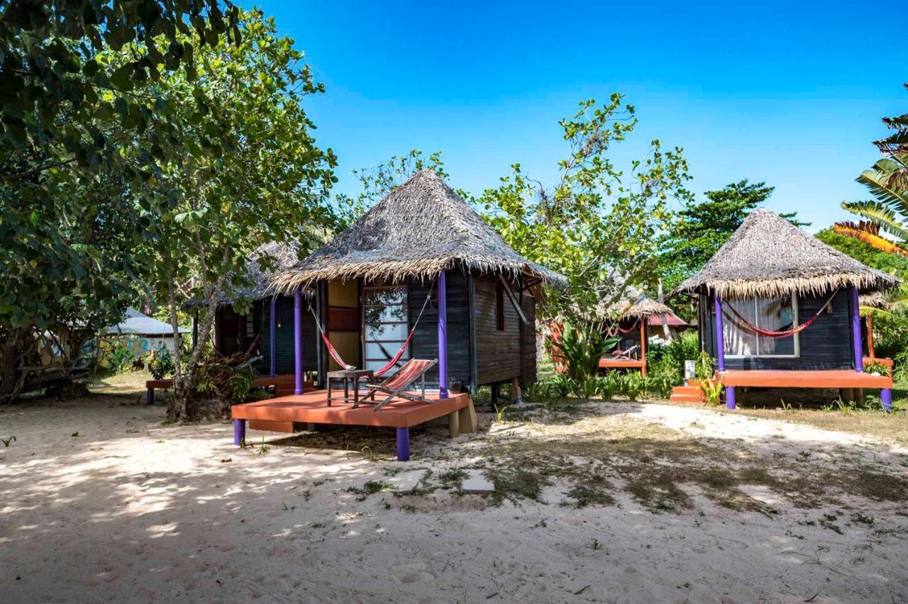 Ape Hut with Air-Conditioning