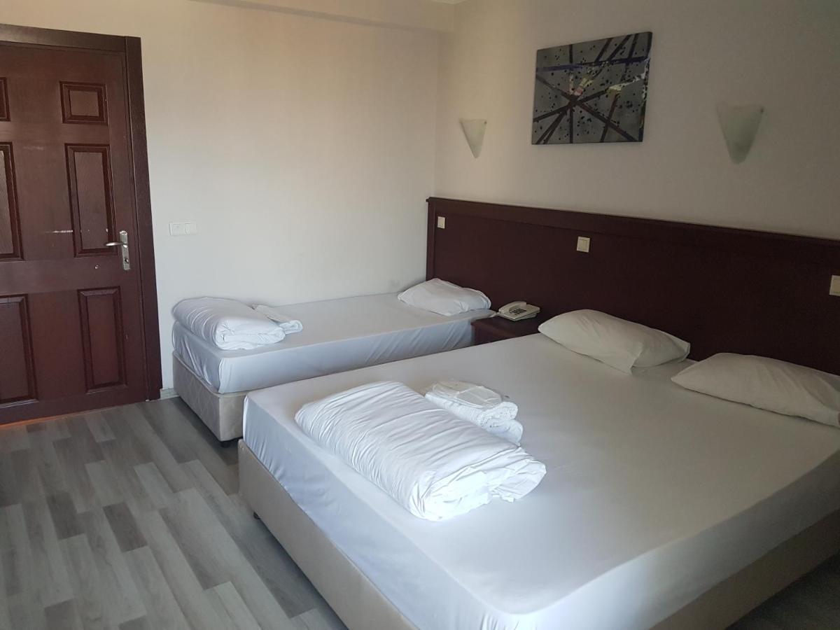 Basic Triple Room