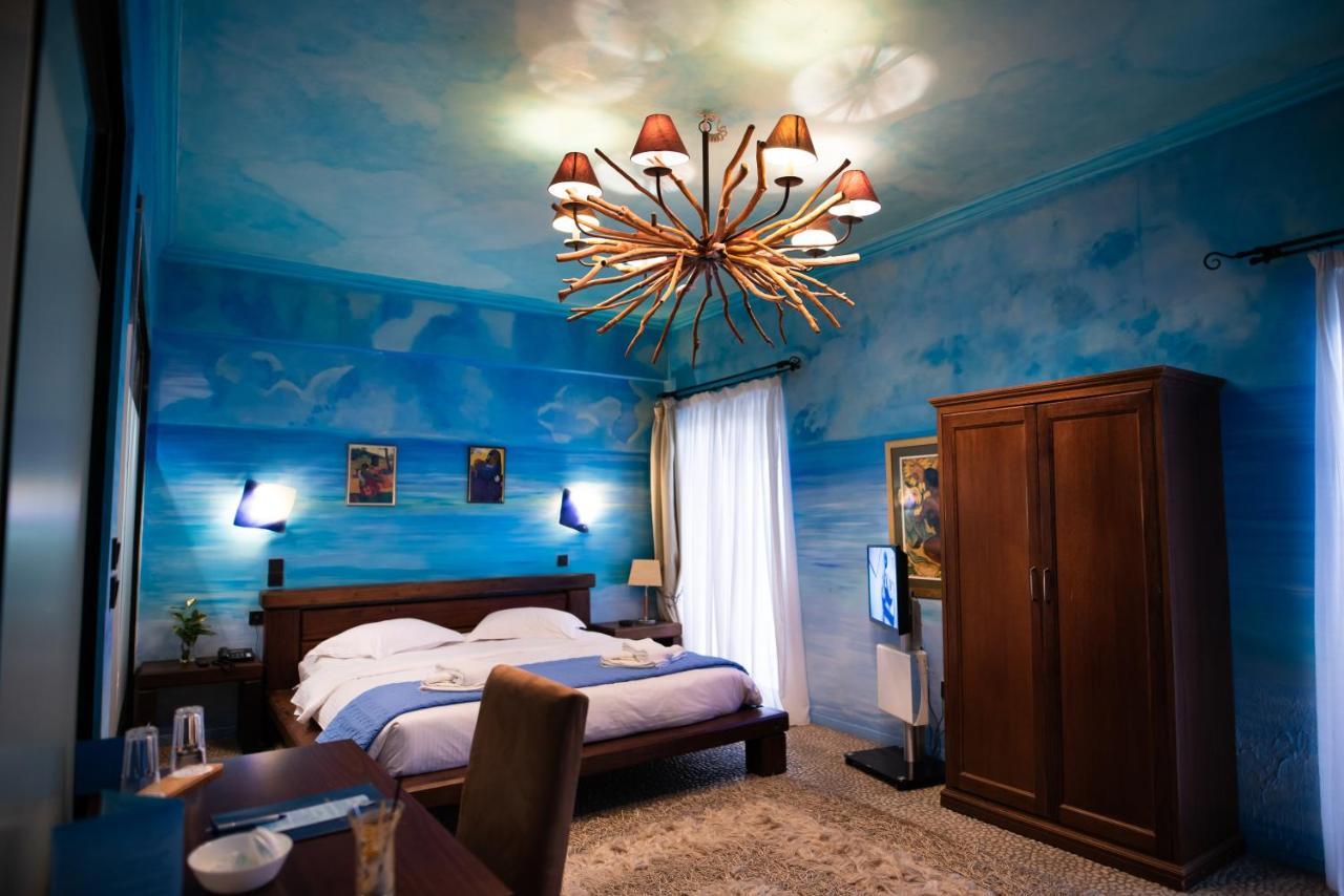 Suite with pool access