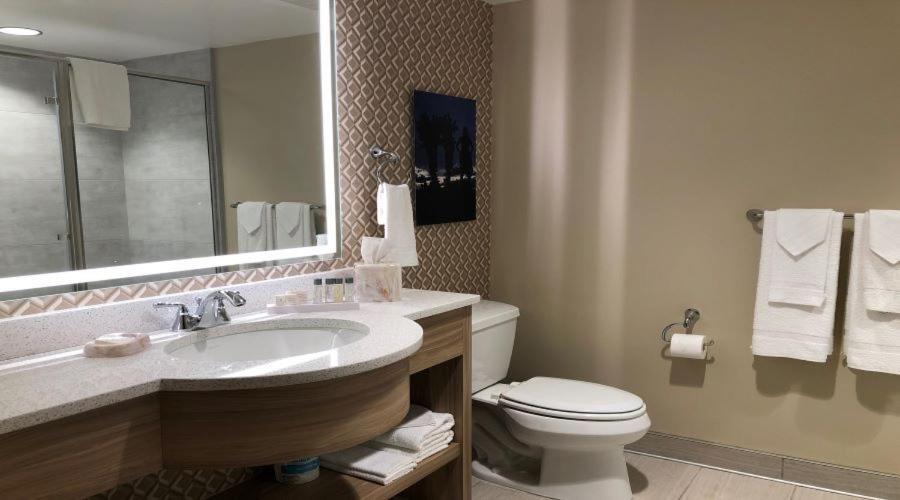 Quadruple Room Lake View,950699773:JPEG