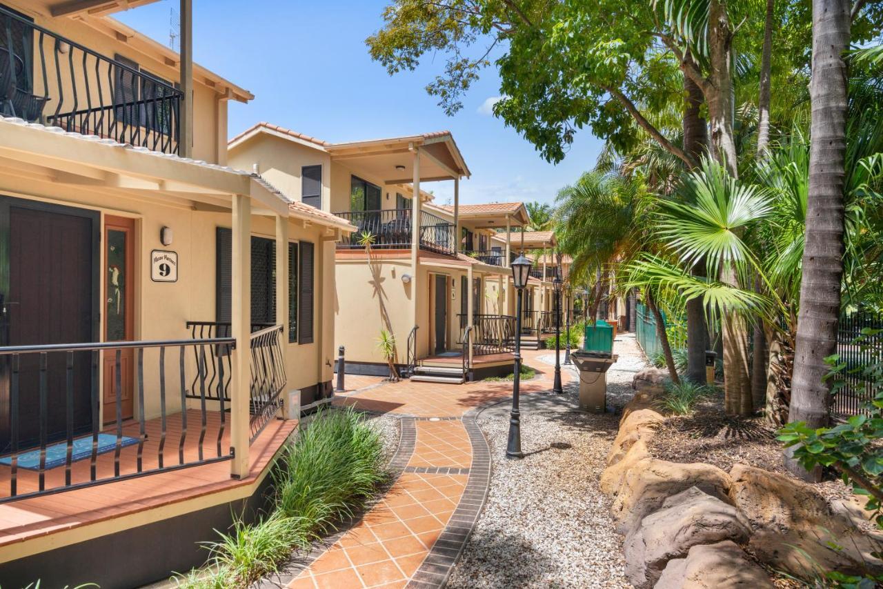 Two-Bedroom Holiday Home (Two-Storey) - Macaw Mansion