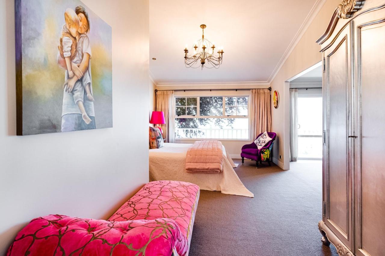 Lake View Lodge Suite