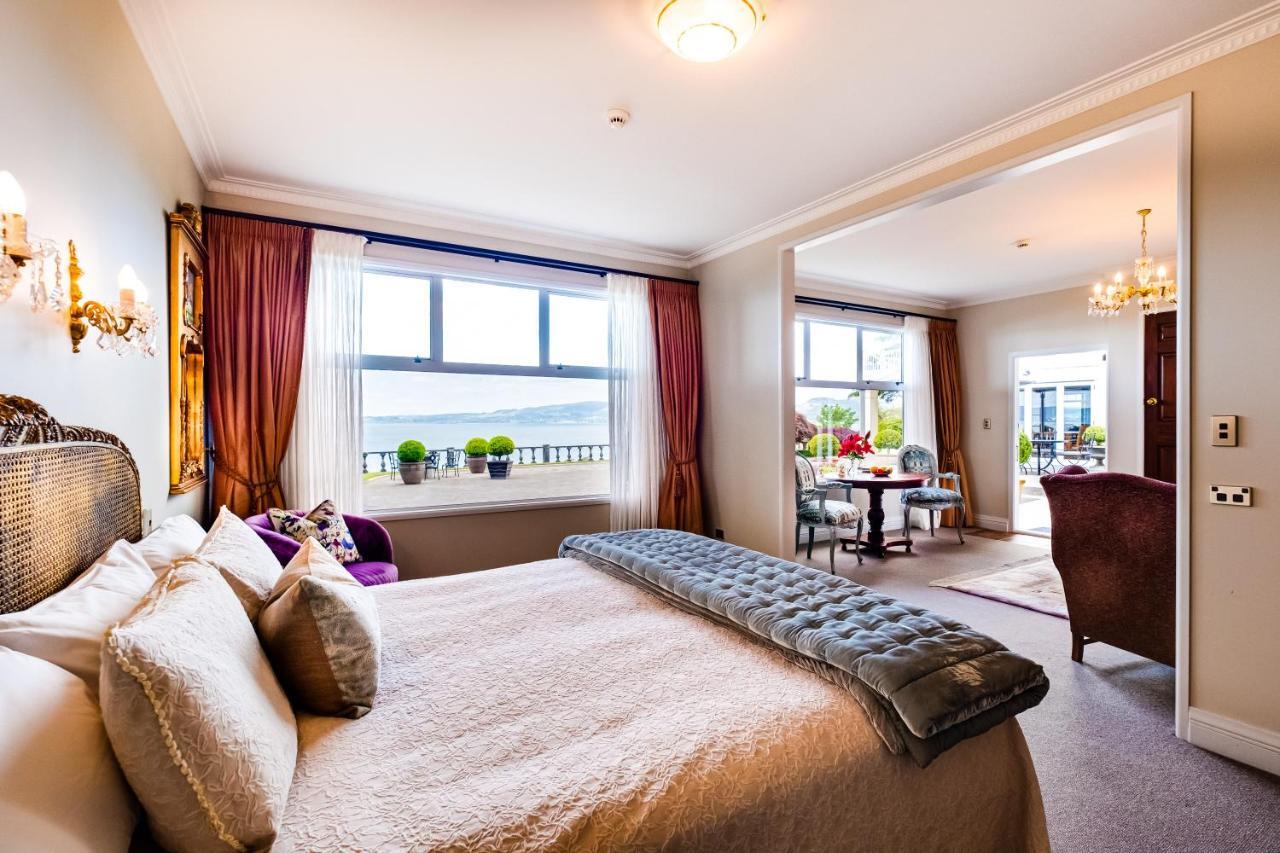 Lake View Lodge Suite