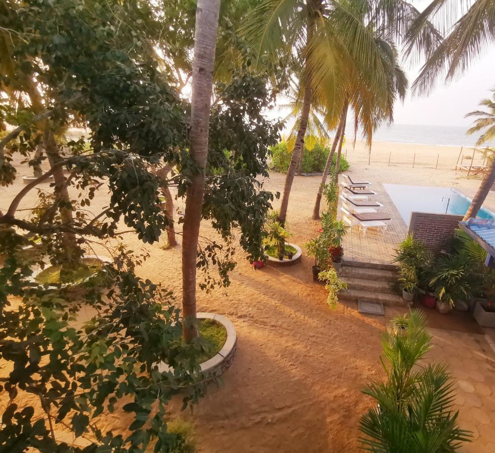 Deluxe Twin Room with Balcony and Sea View Air-con