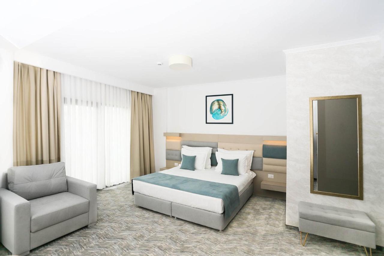 Deluxe Double Room with Free Access to Private Beach