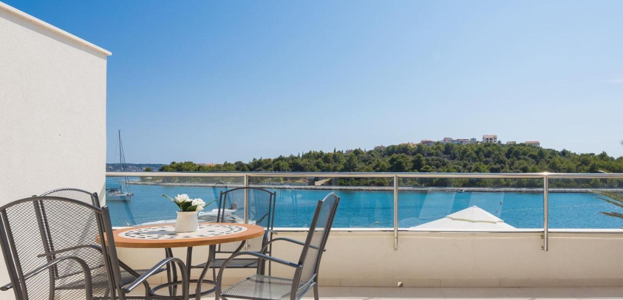 Deluxe Triple Room Balcony Sea View