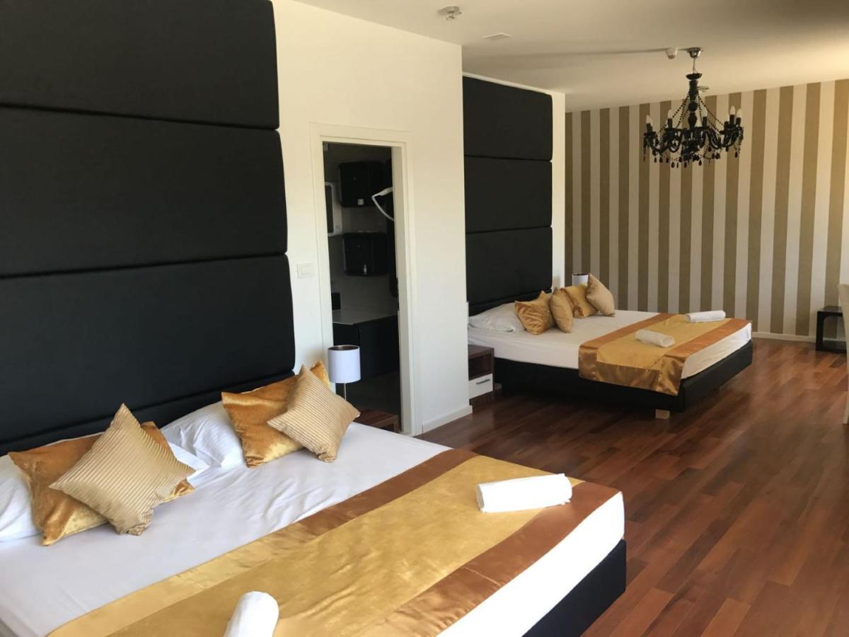 Deluxe Quadruple Room Balcony Sea View