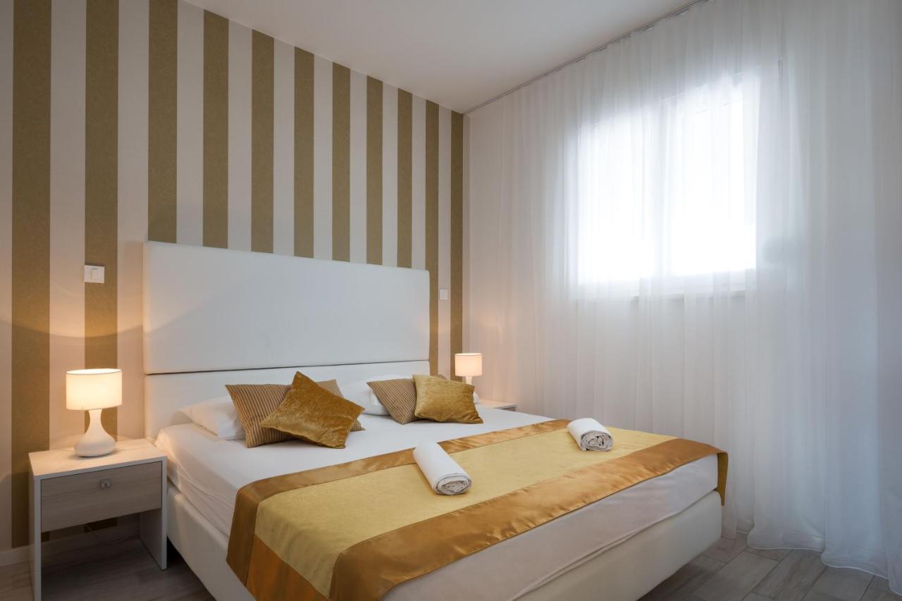 Comfort Two-Bedroom Apartment Balcony Sea View