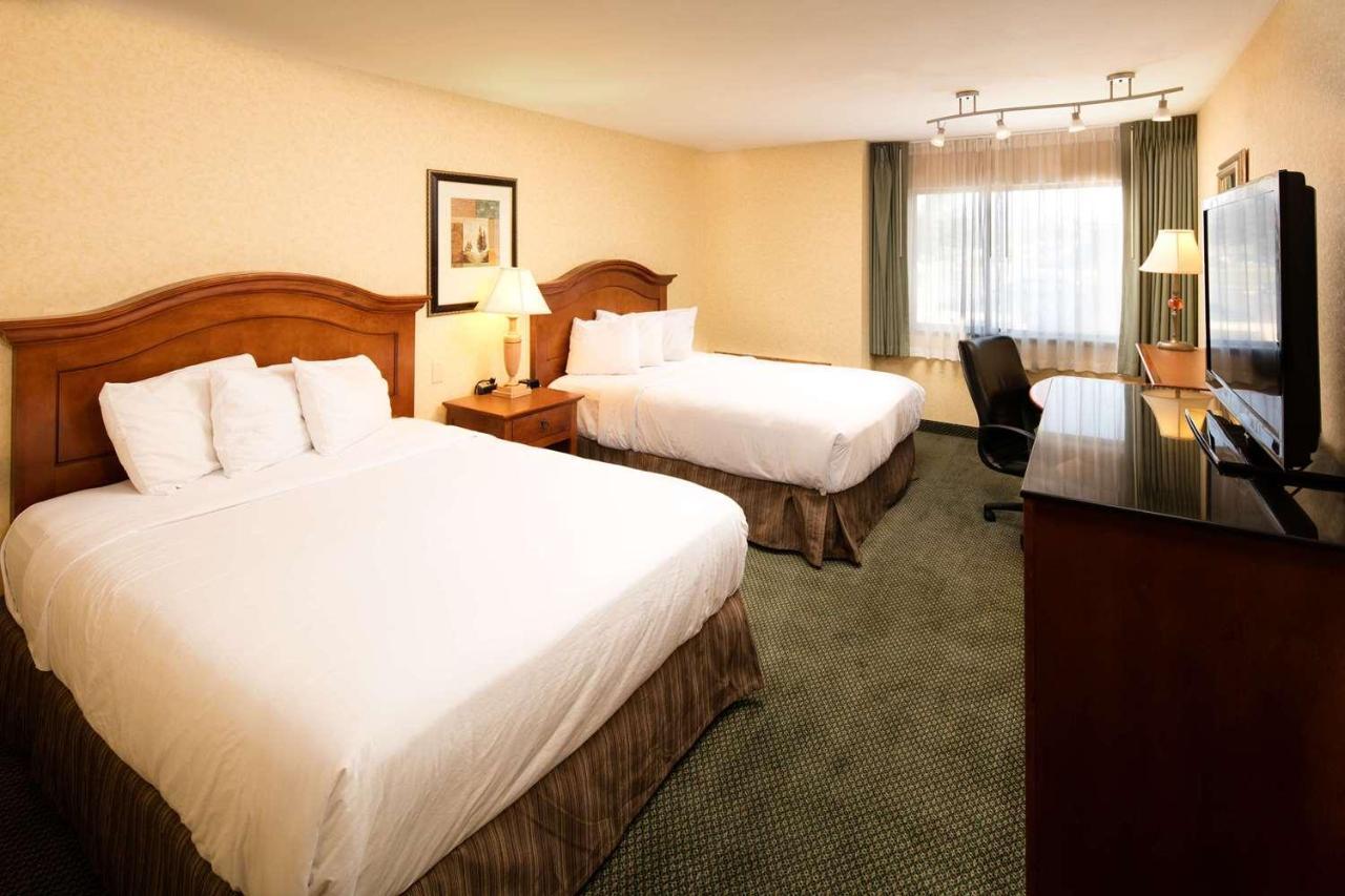 Superior Queen Room Two Queen Beds