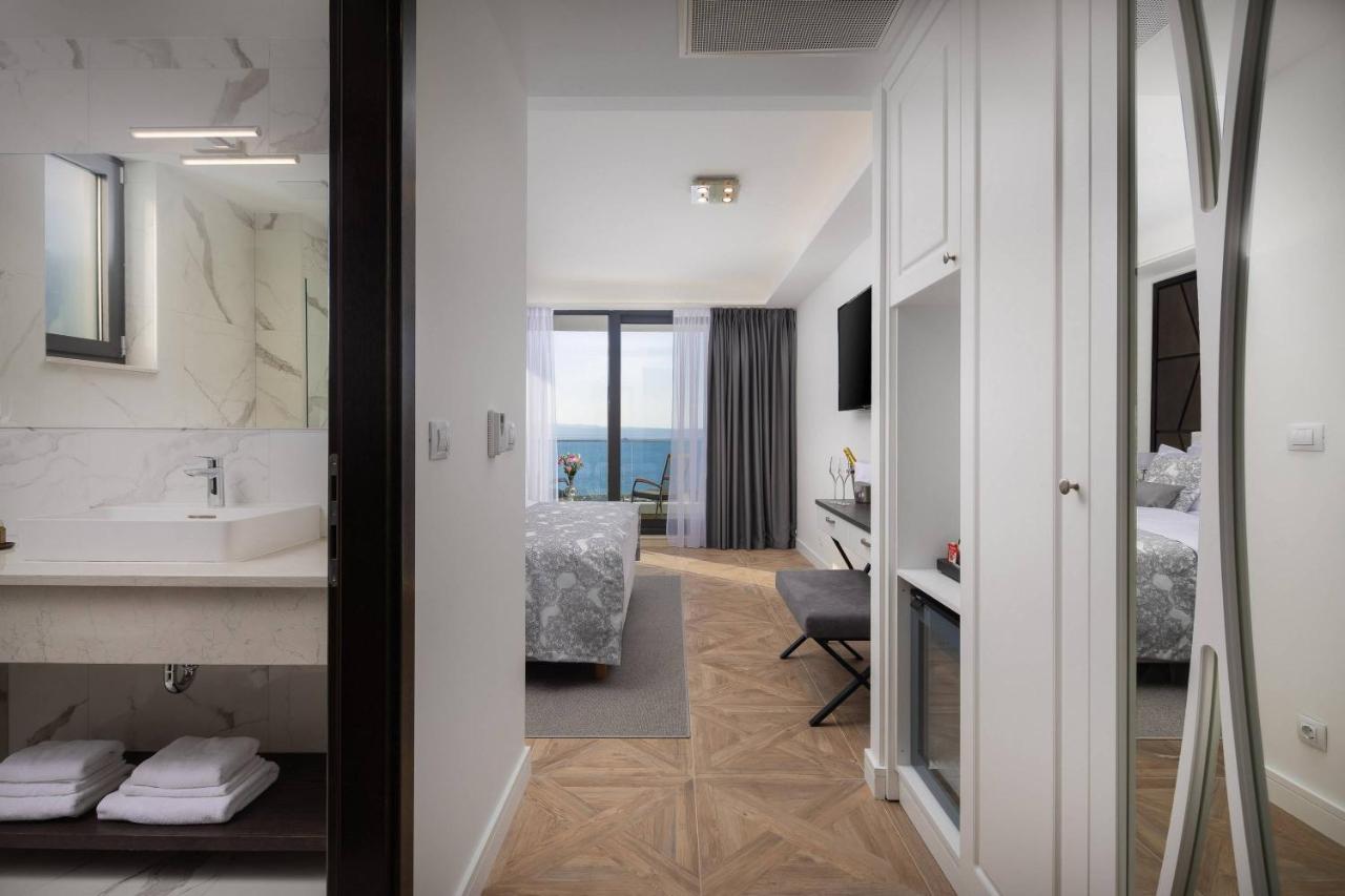 Adria King Bed Room Sea View