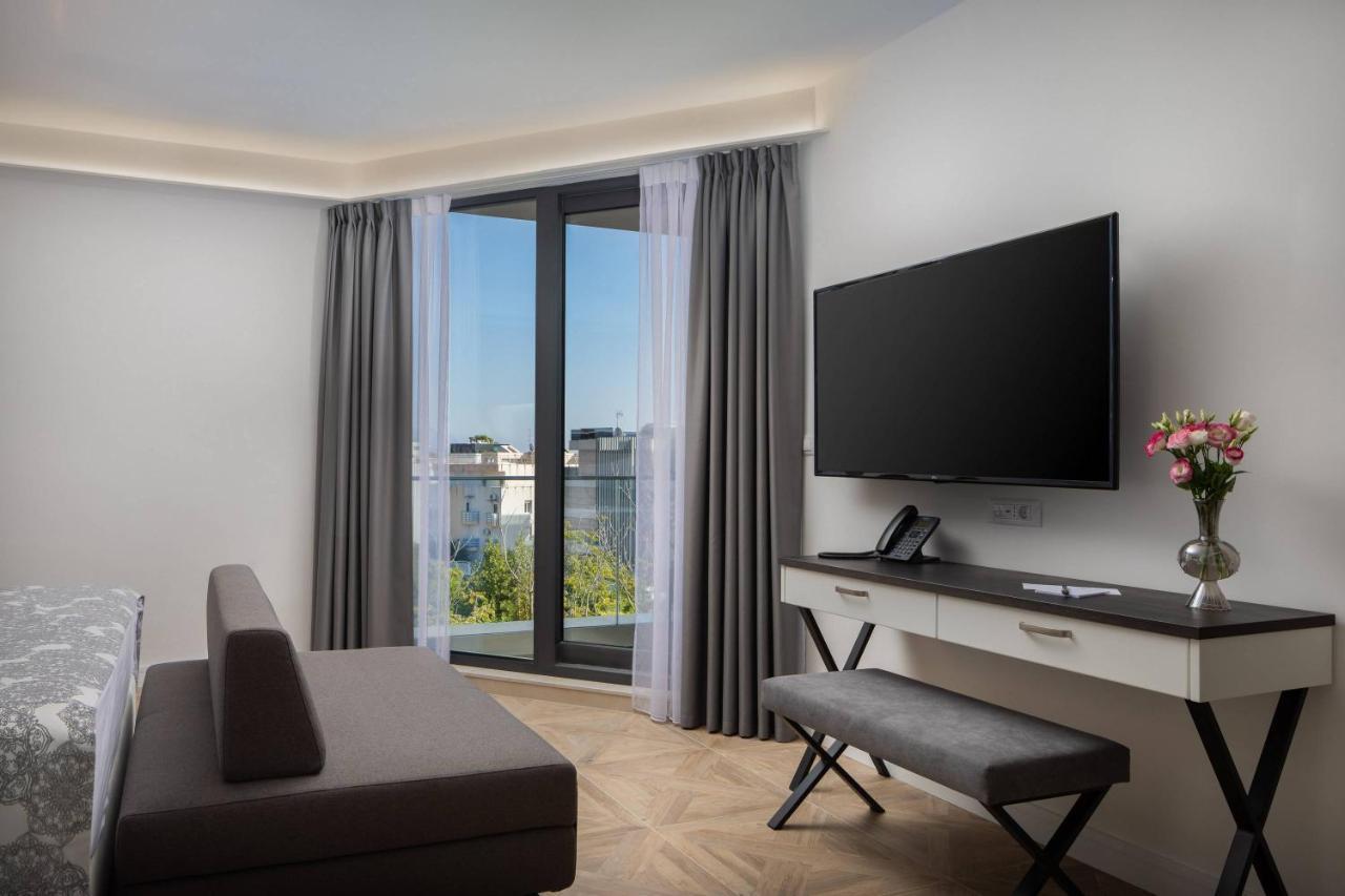 Dalma King Bed Room Limited Sea View