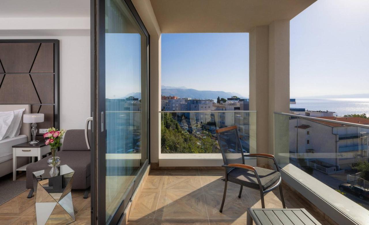Adria King Bed Room Sea View