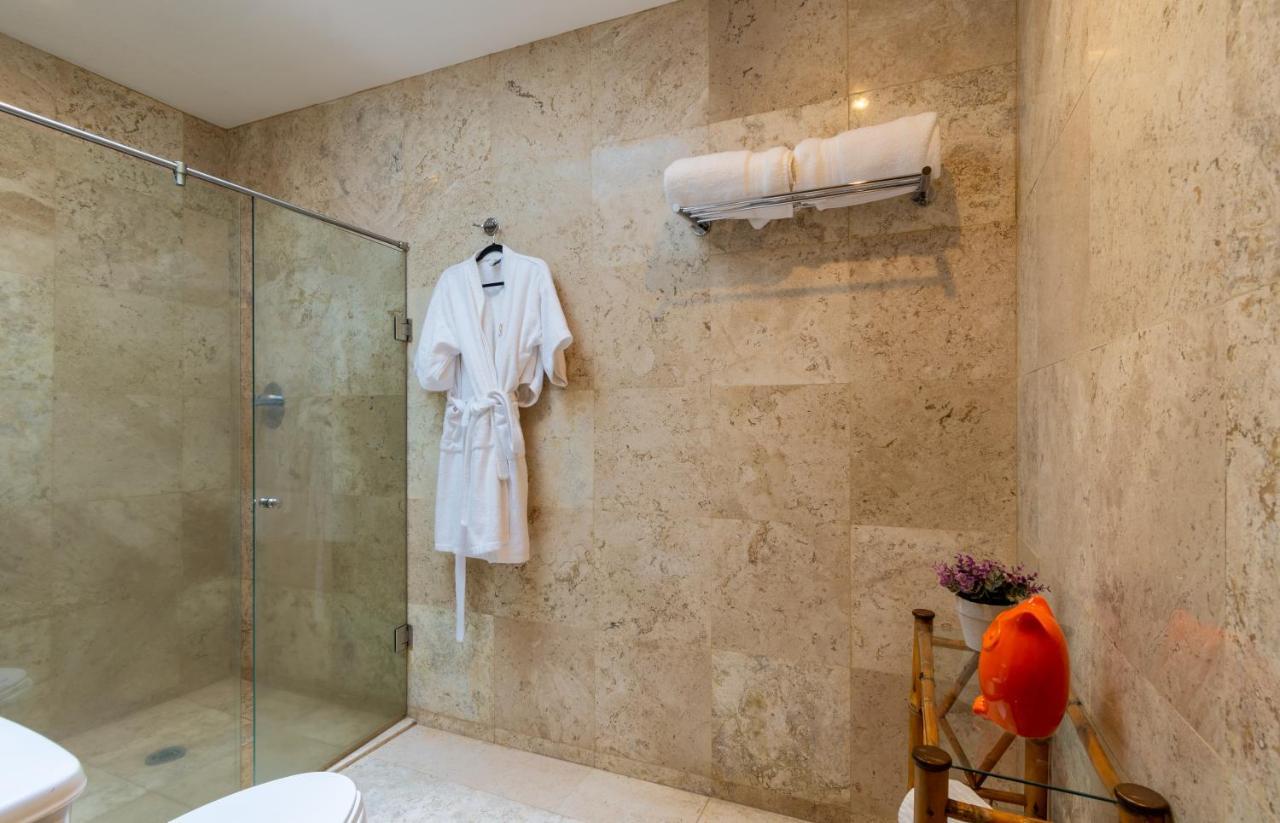 Standard Double Suite